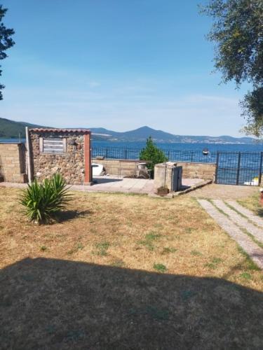 Independent Villa With Private Beach On The Lake 布拉恰诺 外观 照片