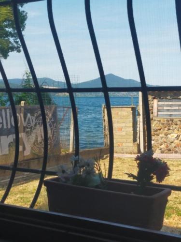 Independent Villa With Private Beach On The Lake 布拉恰诺 外观 照片