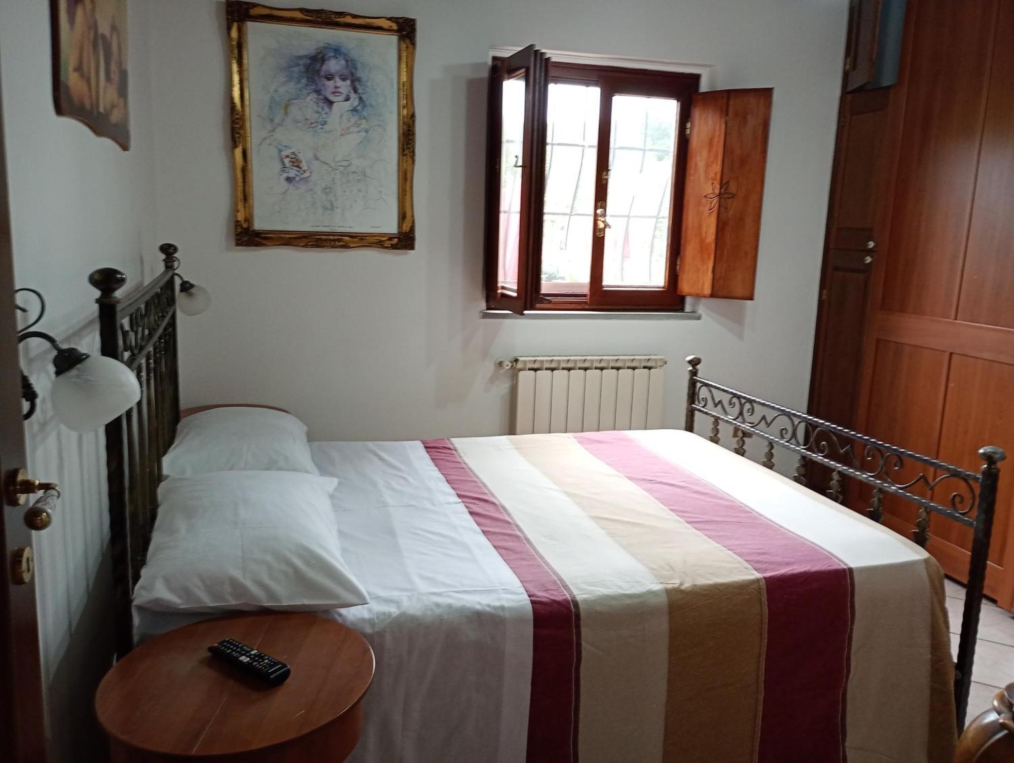 Independent Villa With Private Beach On The Lake 布拉恰诺 外观 照片
